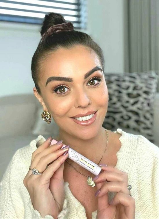 Uitgang ✔️ Silky Slick Stick - 100% Vegan - Anti Pluis Haar Stick - Afgebroken Haar - Haar Mascara - Haarserum ⭐ 3 Uitgang ✔️ Silky Slick Stick - 100% Vegan - Anti Pluis Haar Stick - Afgebroken Haar - Haar Mascara - Haarserum ⭐ - Afbeelding 3